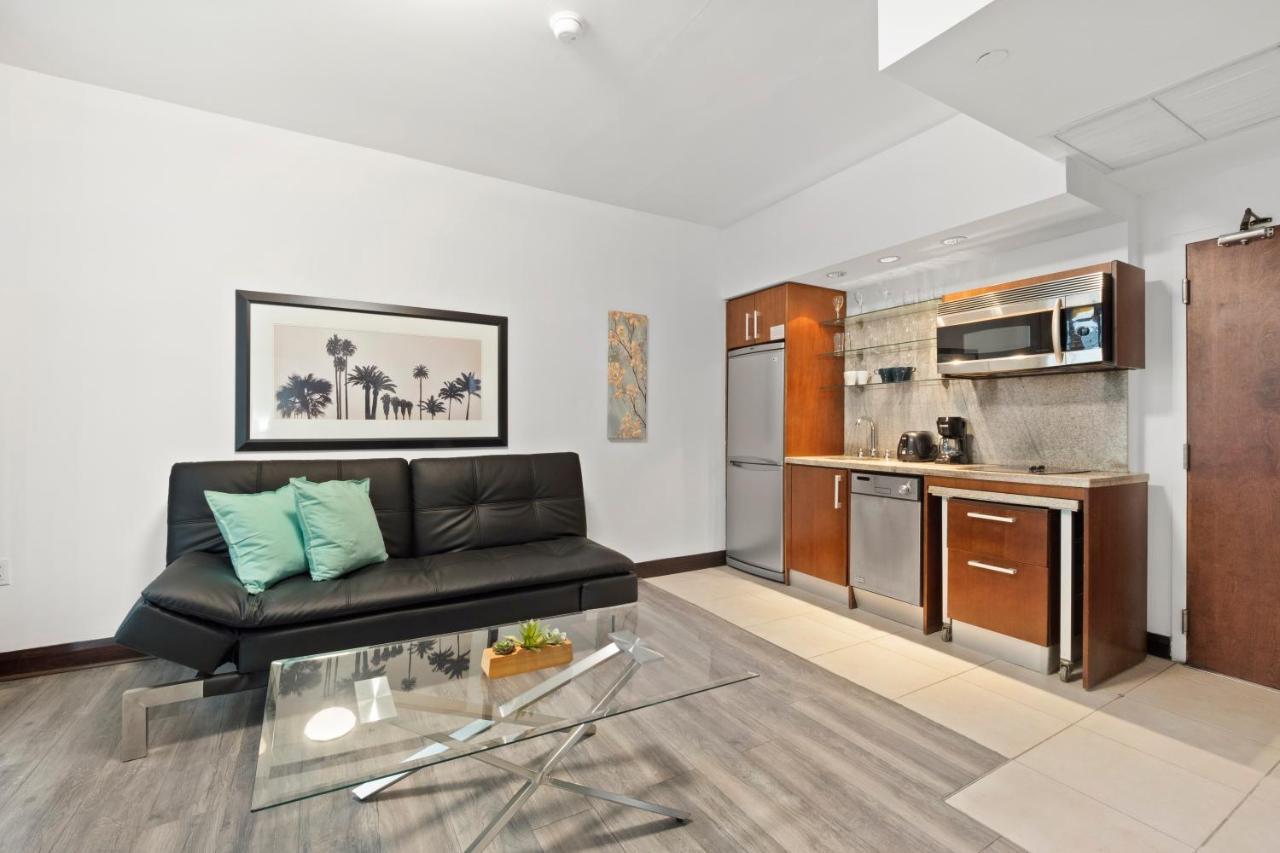 מיאמי ביץ' Ocean Drive Apartments With Rooftop Pool, South Beach, Miami מראה חיצוני תמונה