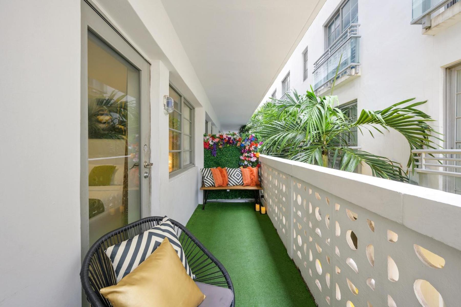 מיאמי ביץ' Ocean Drive Apartments With Rooftop Pool, South Beach, Miami מראה חיצוני תמונה