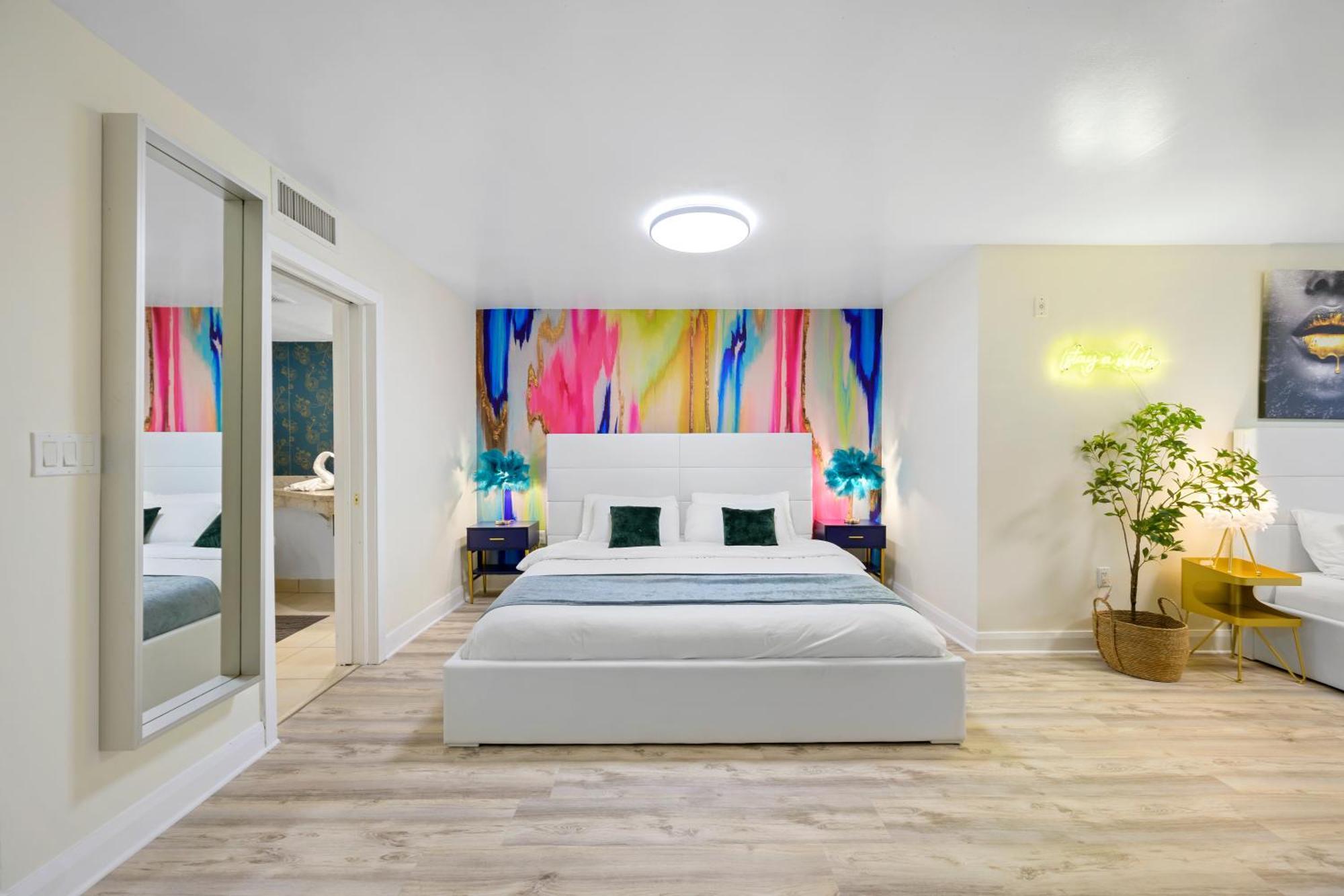 מיאמי ביץ' Ocean Drive Apartments With Rooftop Pool, South Beach, Miami מראה חיצוני תמונה