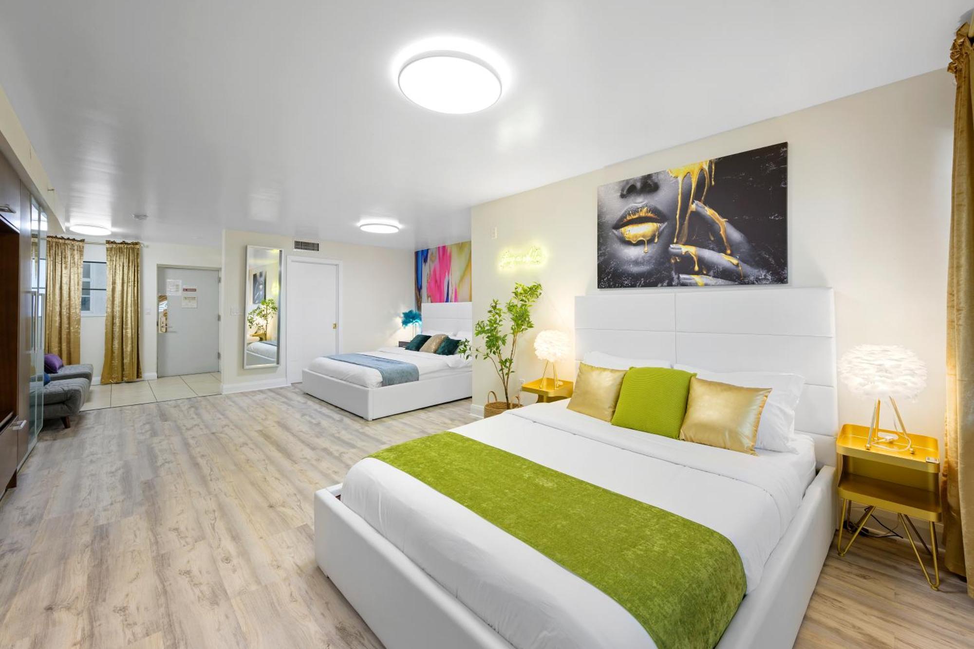 מיאמי ביץ' Ocean Drive Apartments With Rooftop Pool, South Beach, Miami מראה חיצוני תמונה