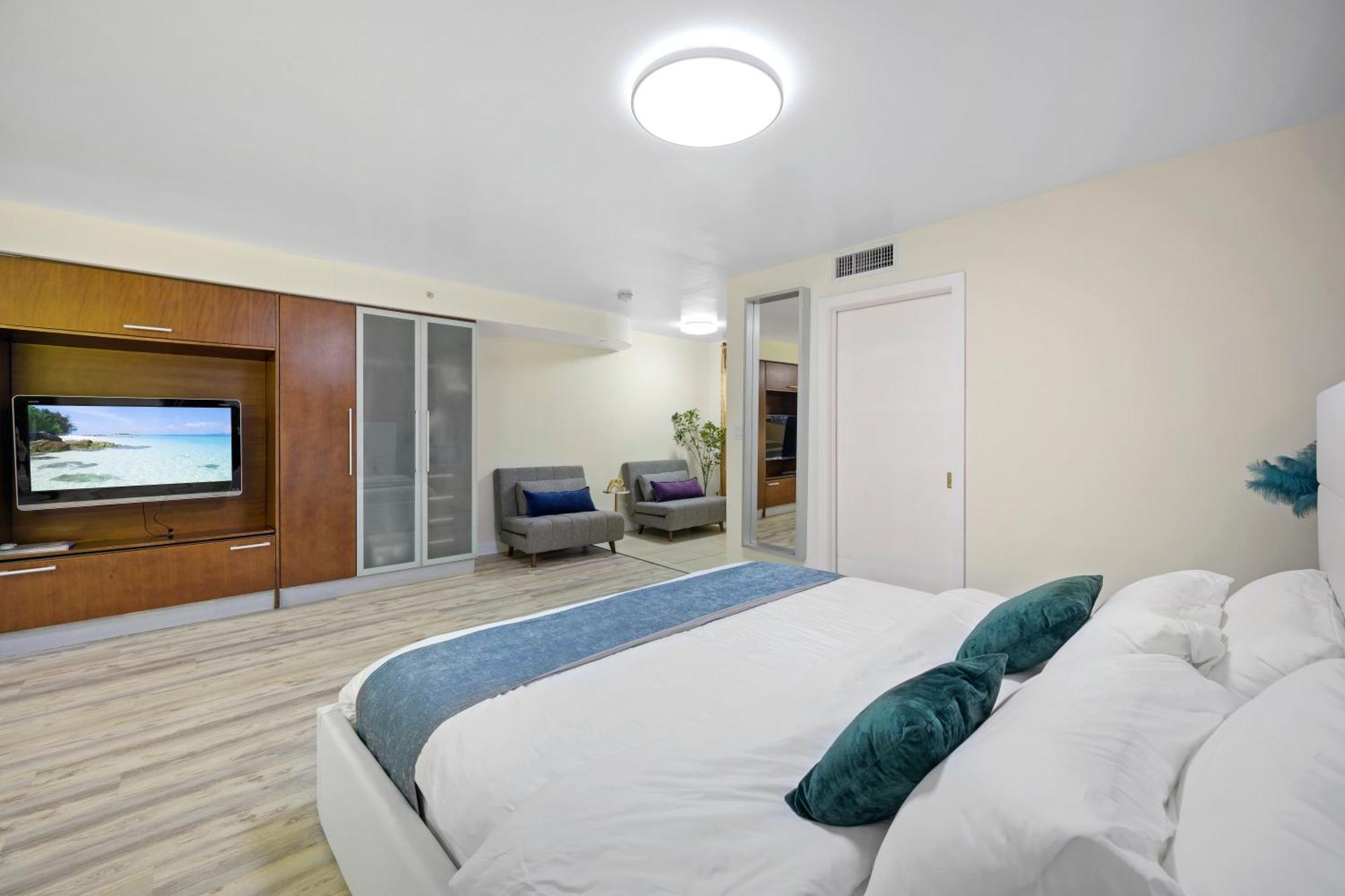 מיאמי ביץ' Ocean Drive Apartments With Rooftop Pool, South Beach, Miami מראה חיצוני תמונה