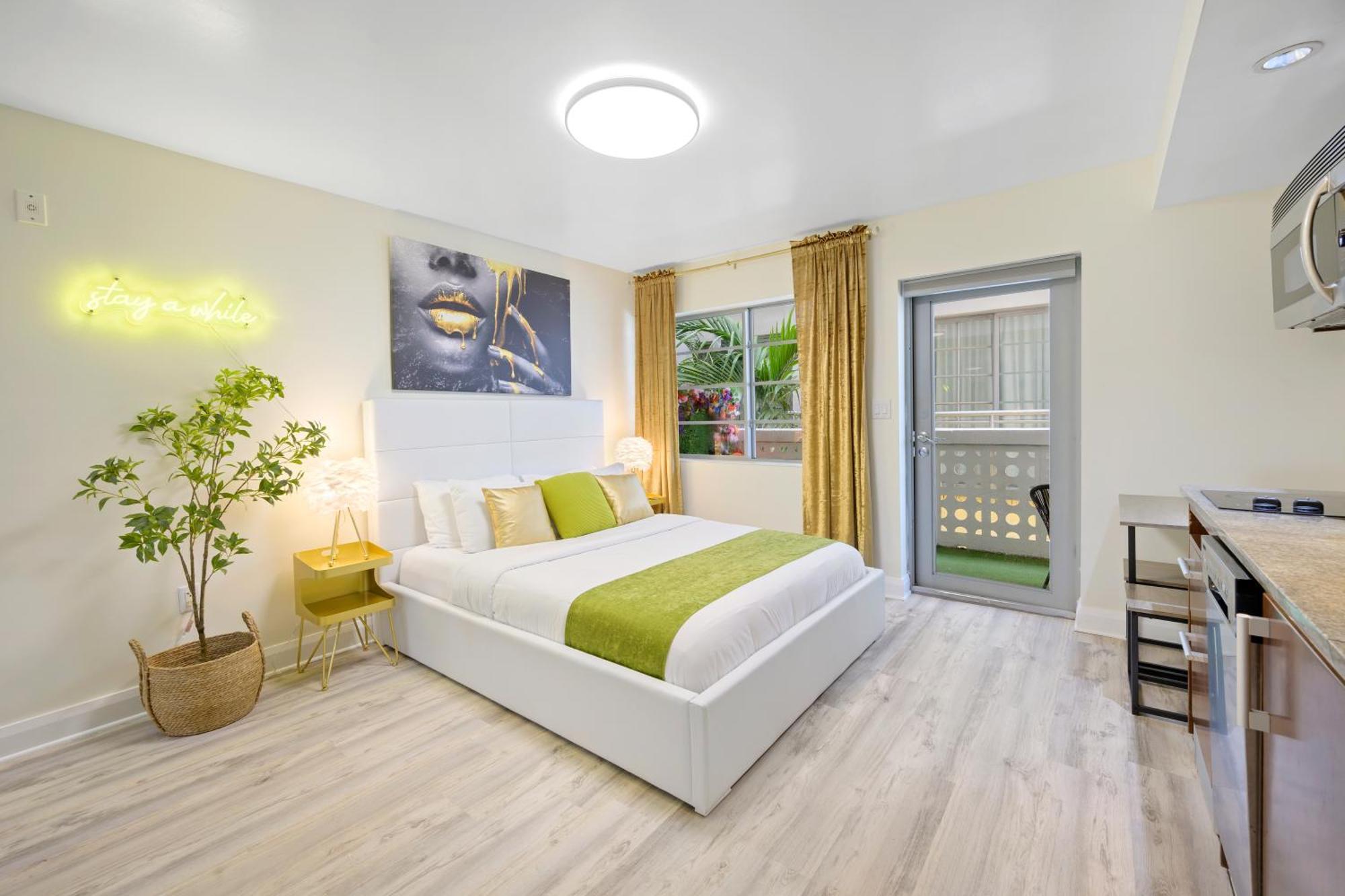 מיאמי ביץ' Ocean Drive Apartments With Rooftop Pool, South Beach, Miami מראה חיצוני תמונה